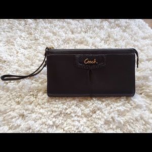 Coach Wallet/wristlet